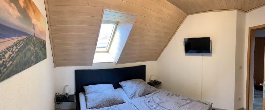 Schlafzimmer_1.JPG